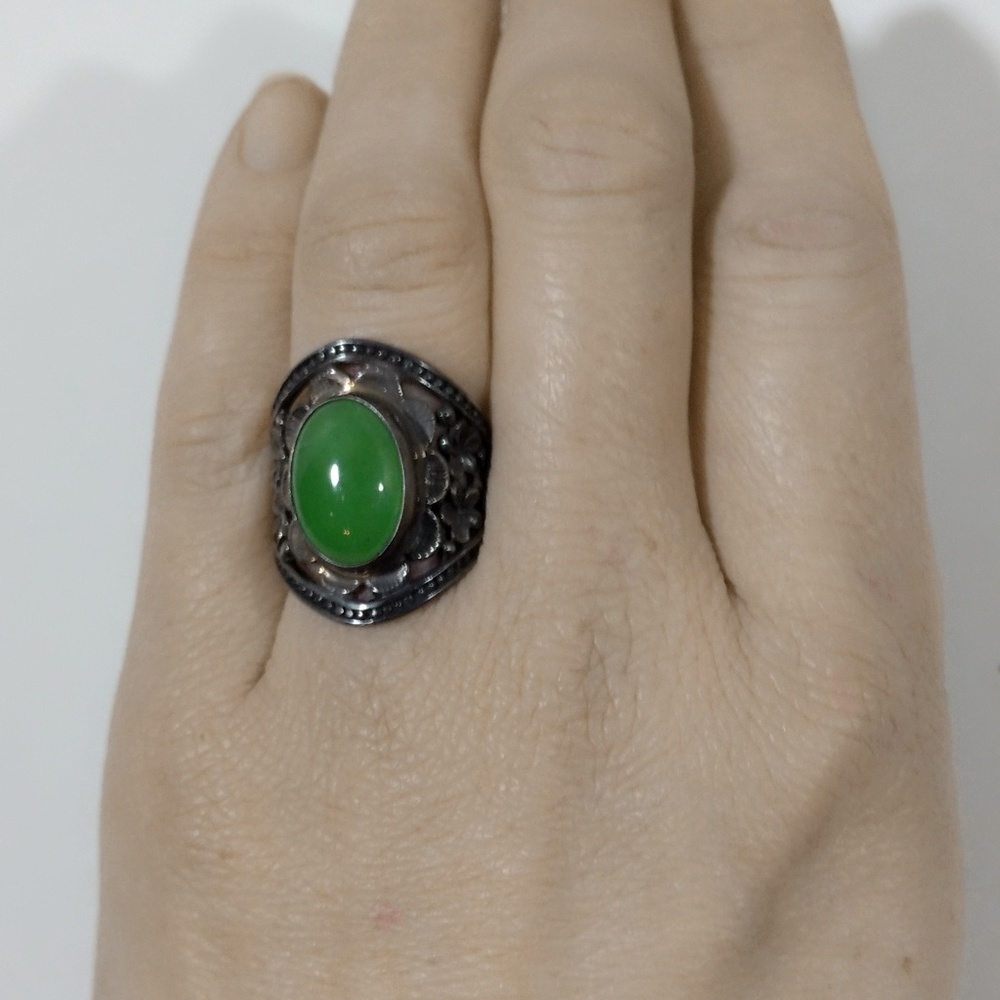 Antique Jade & Sterling Silver Filigree Ring- 6.5 - Picture 3 of 8